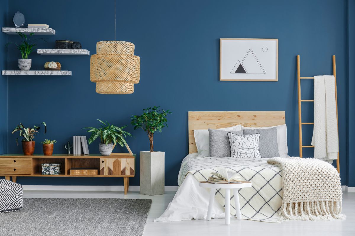 COzy flat bedroom