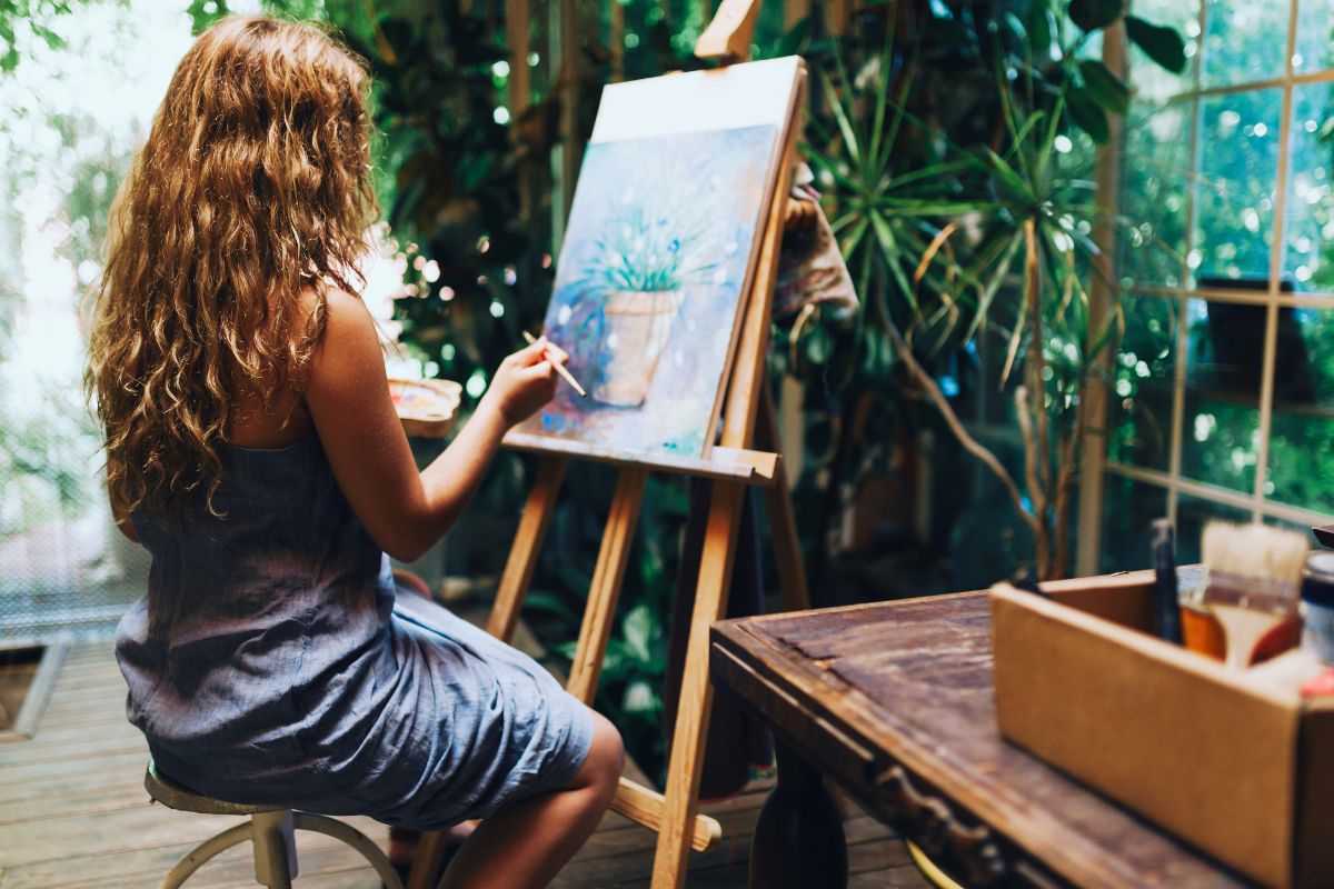 stories based on paintings and canvas by a girl