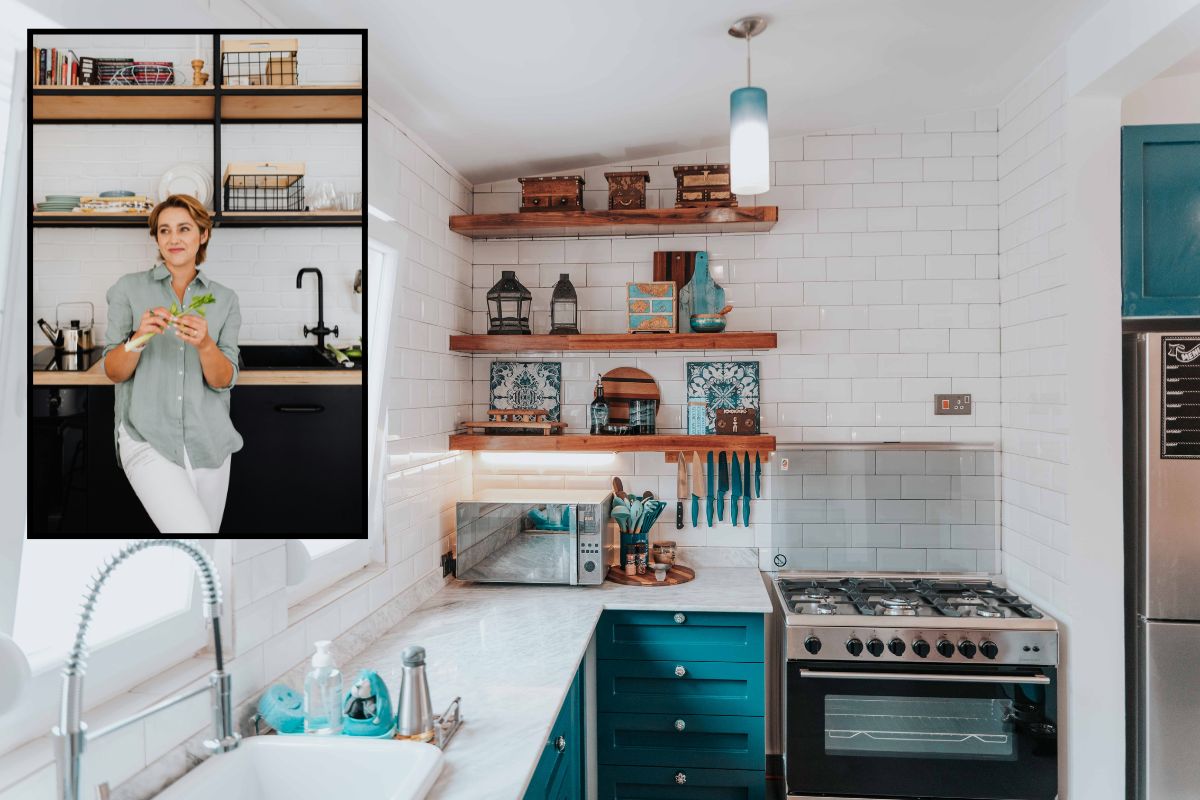 DIY Floating shelves in kitchen