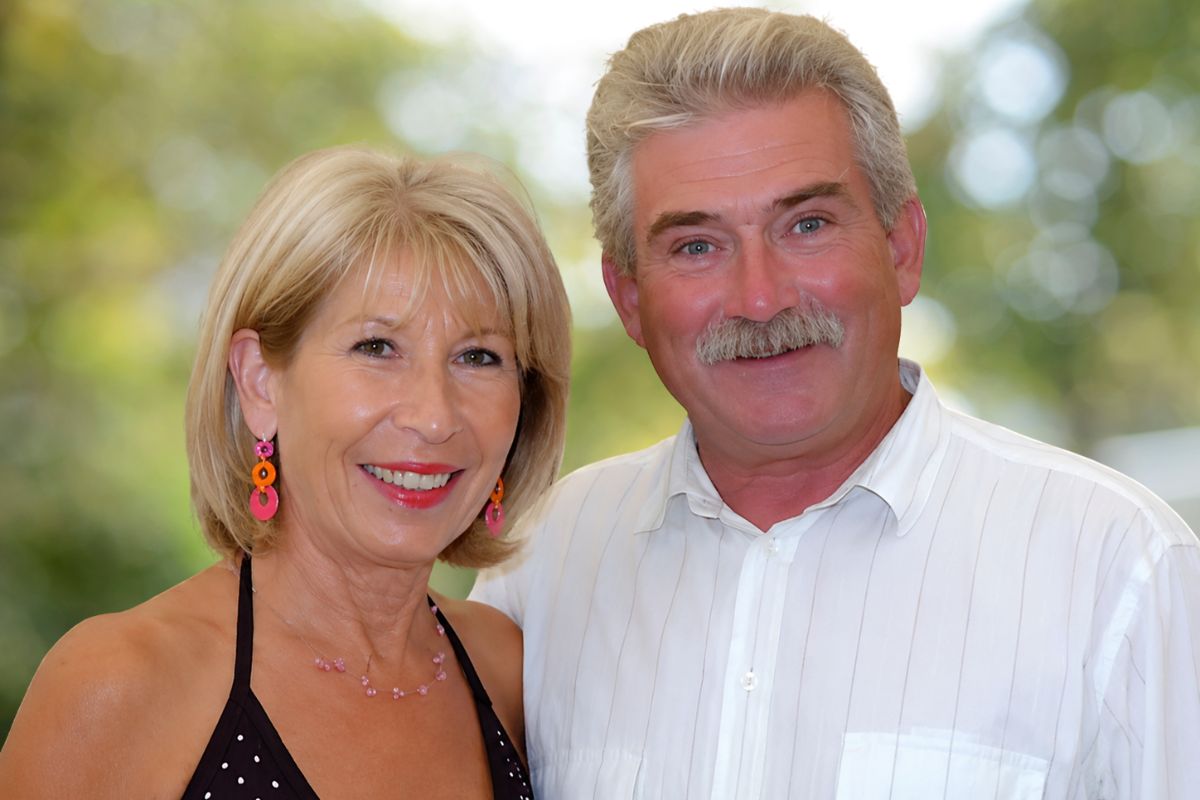 Who Is Jennie Bond's Husband